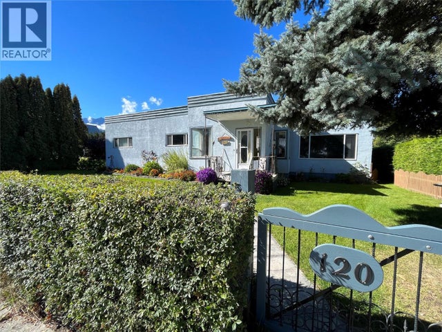 120 4th Avenue Nw, Nakusp