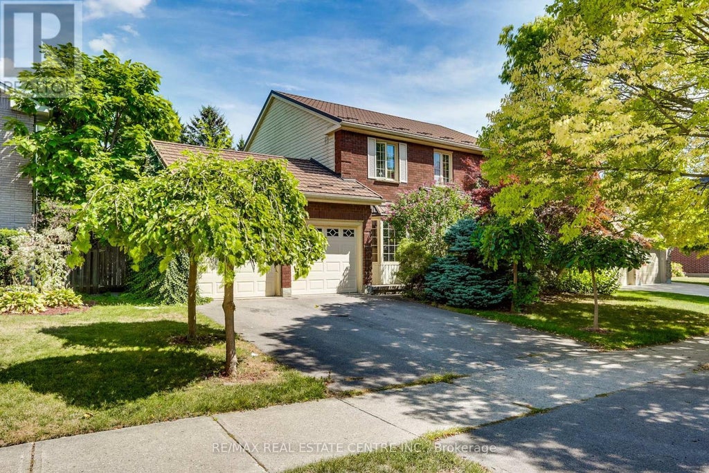 66 Nanette Drive N, London North (north B)