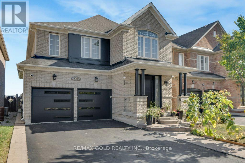 7 Newington Crescent, Brampton (bram East)