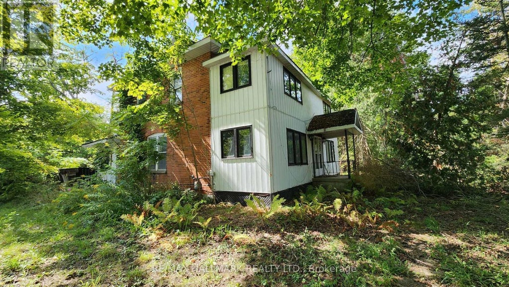 26 Lakeshore Road W, Oro-Medonte