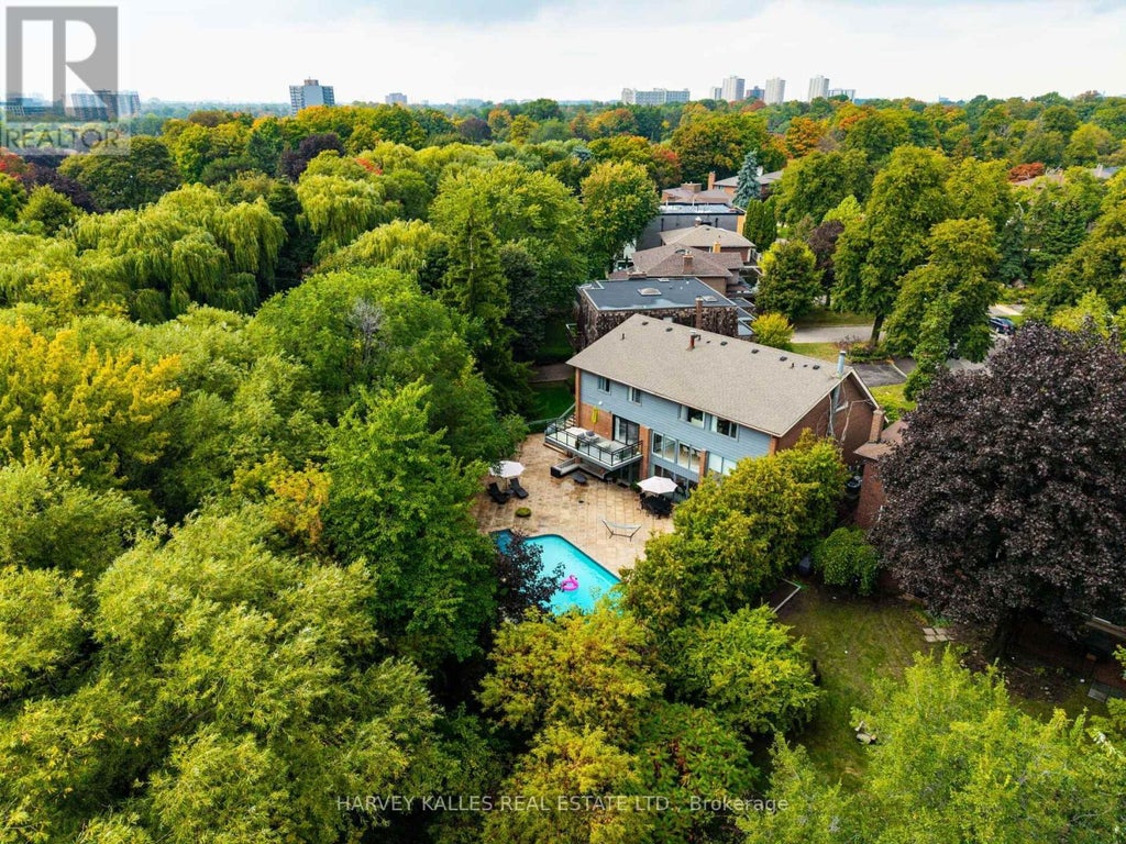 30 Neilor Crescent, Toronto (markland Wood)