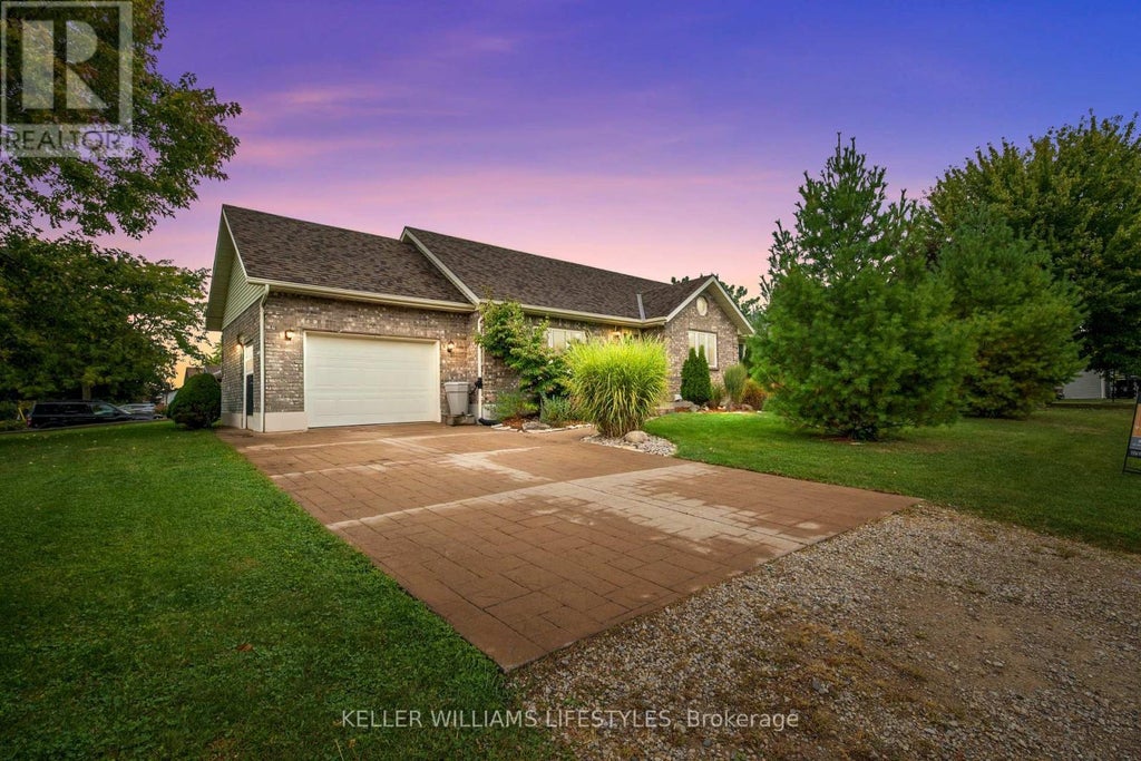 11 Eureka Street, Lambton Shores (forest)