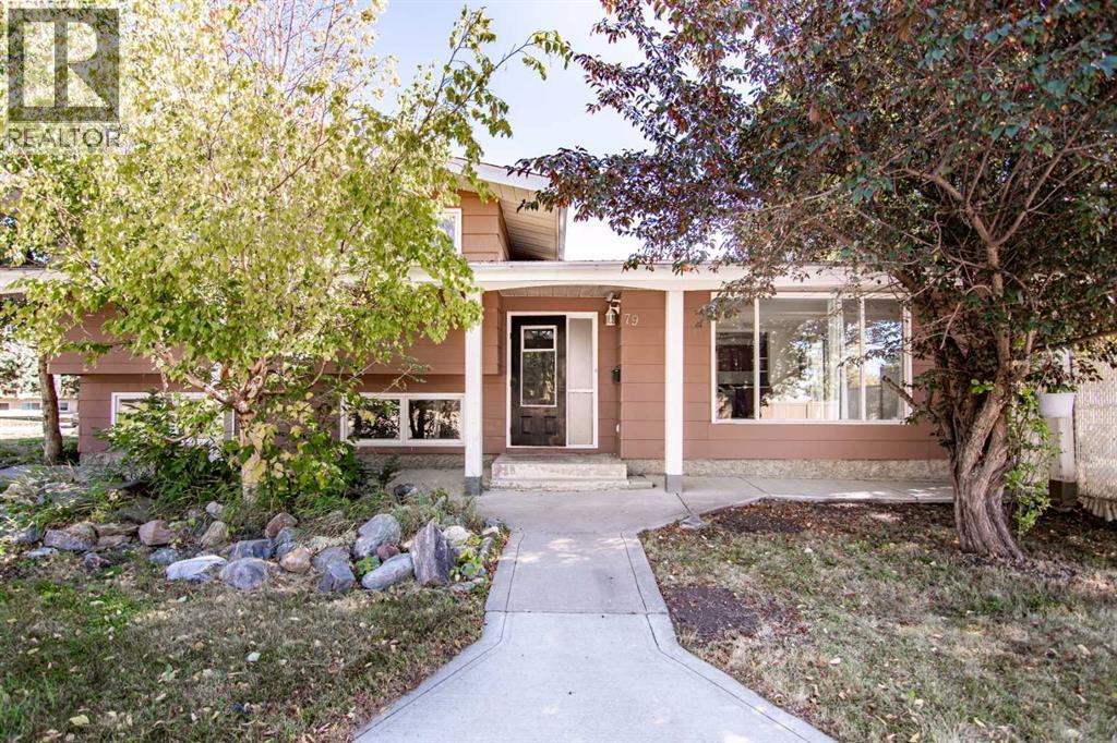 79 Oak Street, Red Deer