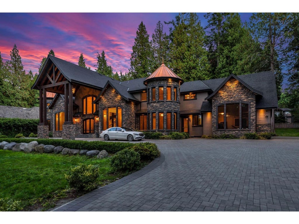 13288 Woodcrest Drive, Surrey