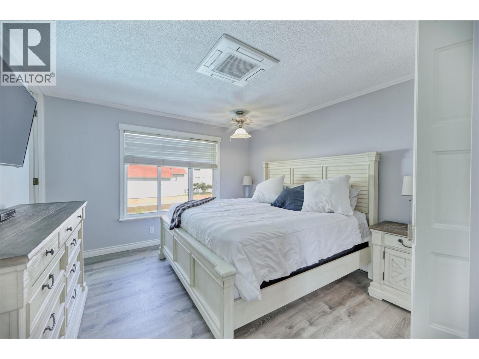 52 Harbour Key Drive. Osoyoos, British Columbia