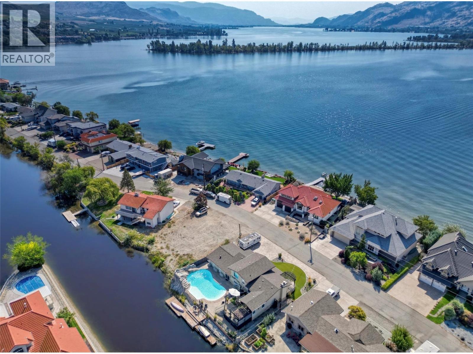 52 Harbour Key Drive. Osoyoos, British Columbia