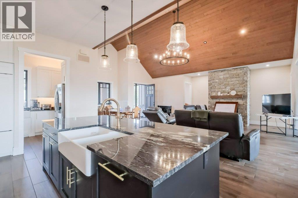 7839 Falcon Ridge Crescent. Kelowna, British Columbia