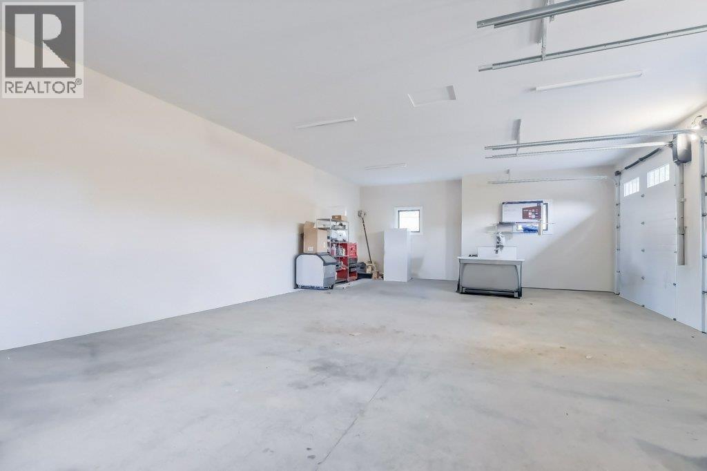 7839 Falcon Ridge Crescent. Kelowna, British Columbia