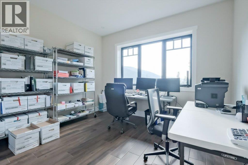 7839 Falcon Ridge Crescent. Kelowna, British Columbia