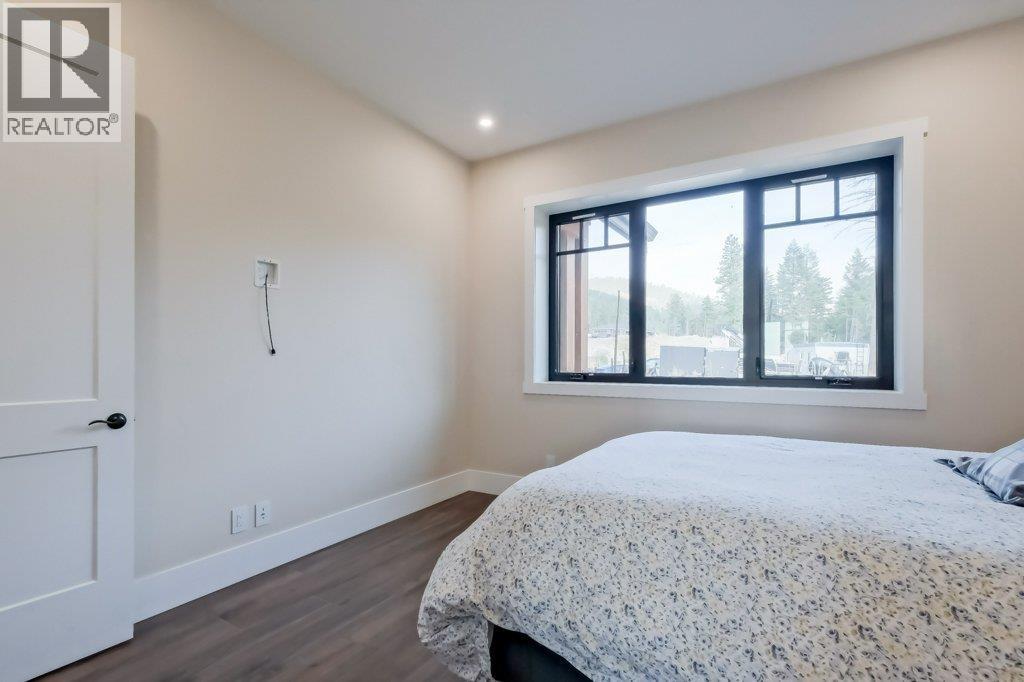 7839 Falcon Ridge Crescent. Kelowna, British Columbia