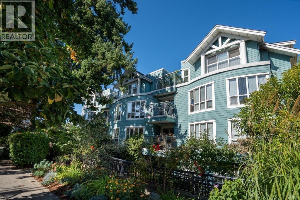 203 1617 Grant Street, Vancouver