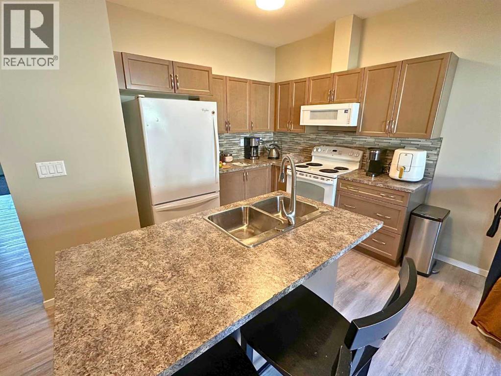 1004 Minto Street, Penhold