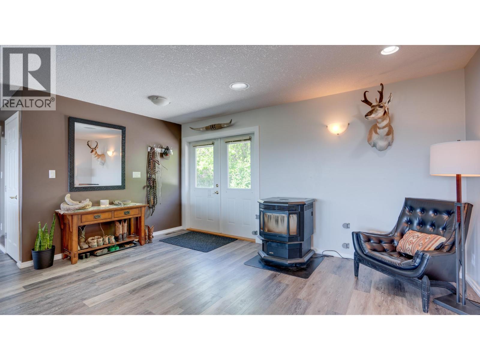 4767 Grandview Flats N Road. Armstrong, British Columbia