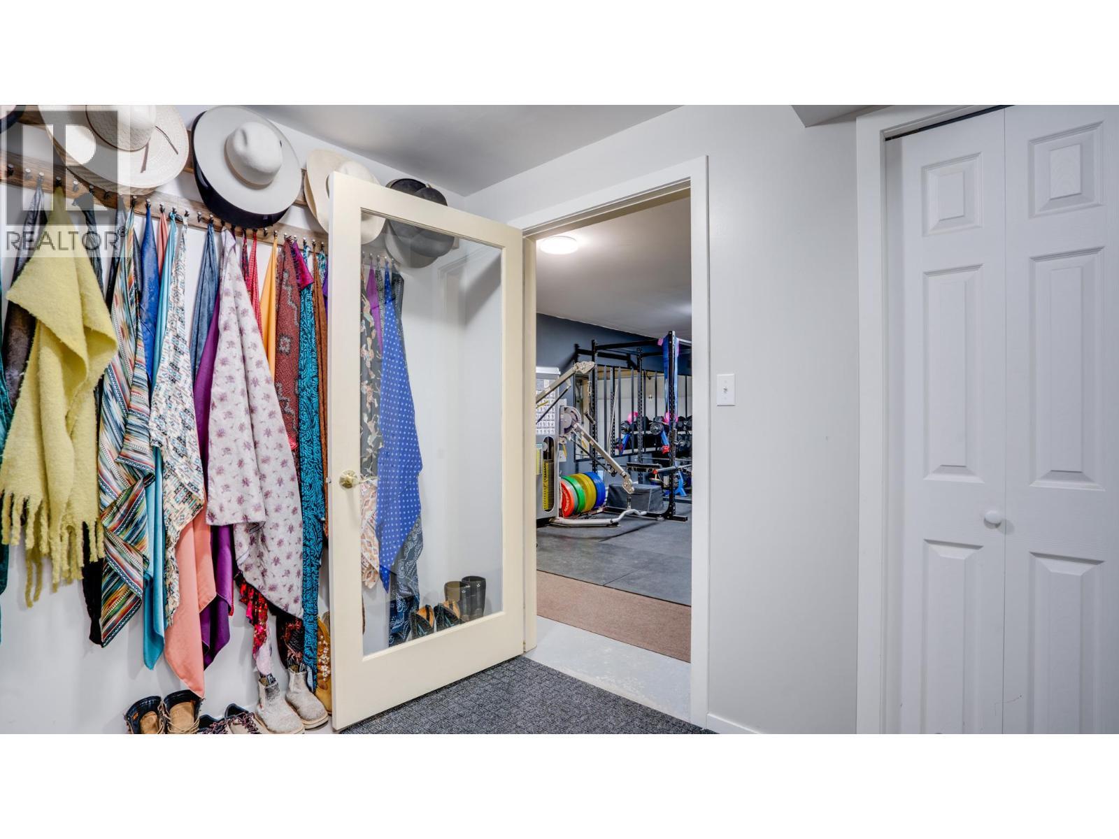 4767 Grandview Flats N Road. Armstrong, British Columbia