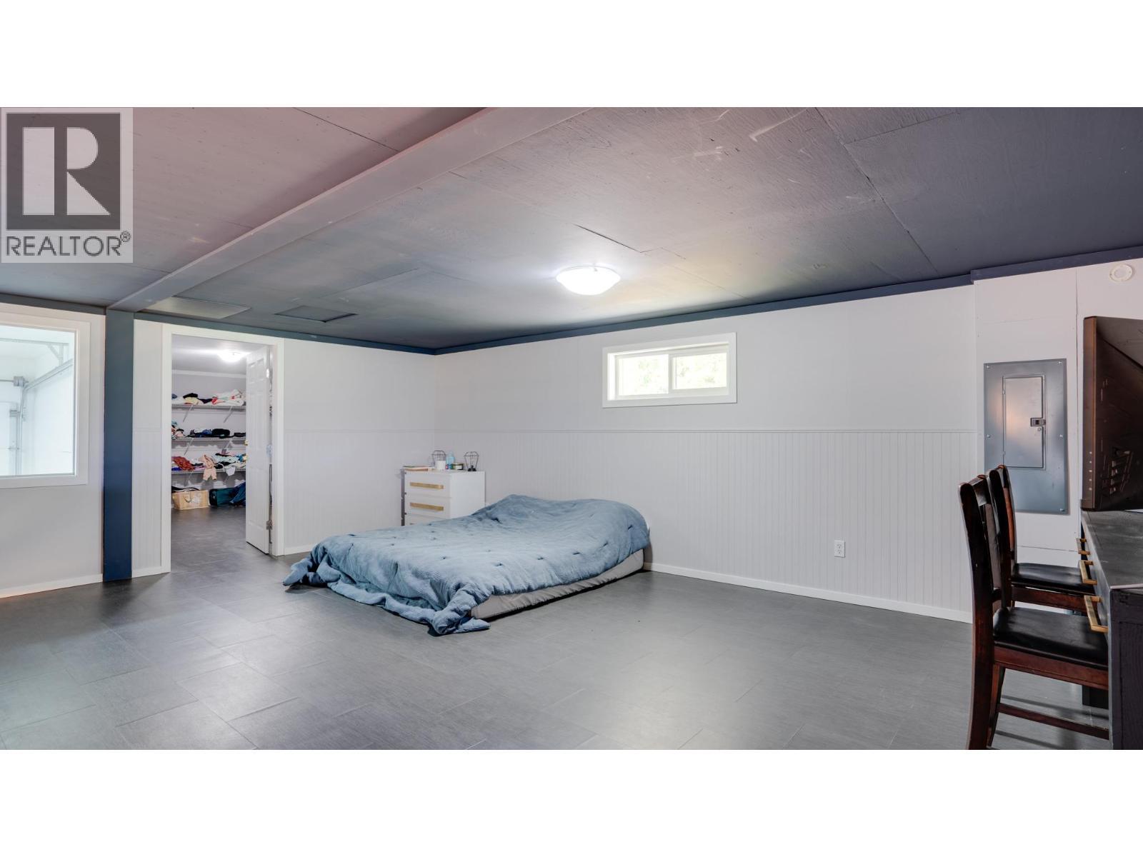 4767 Grandview Flats N Road. Armstrong, British Columbia