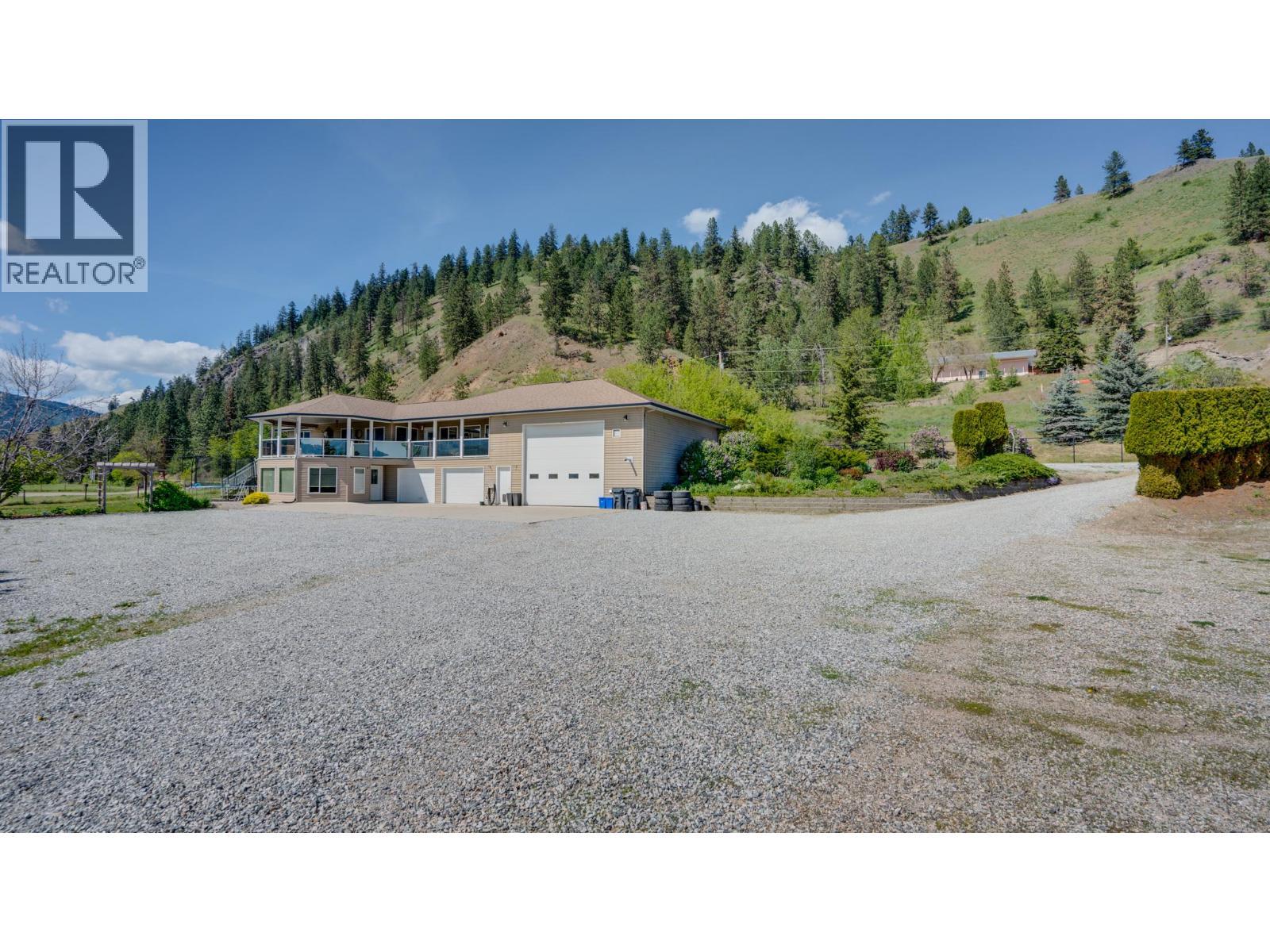 4767 Grandview Flats N Road. Armstrong, British Columbia