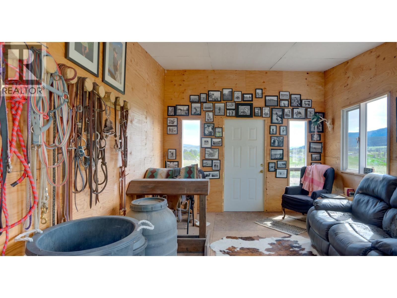 4767 Grandview Flats N Road. Armstrong, British Columbia