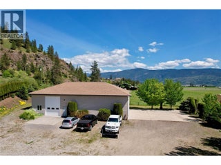 4767 Grandview Flats N Road. Armstrong, British Columbia