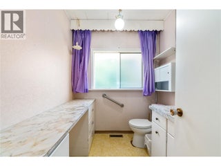 2602 Blind Bay Road. Blind Bay, British Columbia