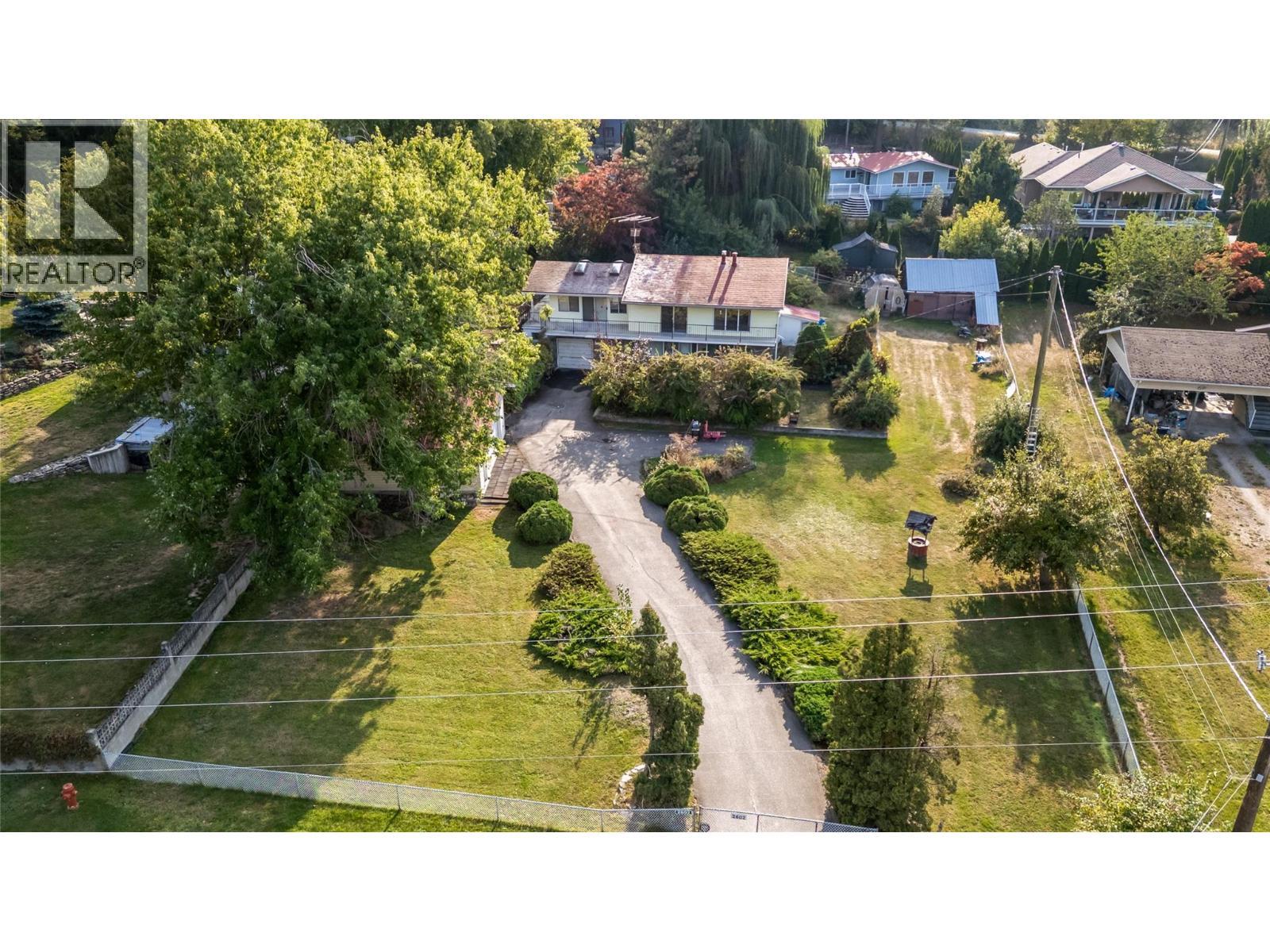 2602 Blind Bay Road. Blind Bay, British Columbia