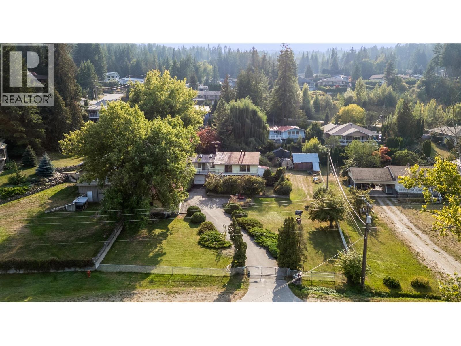 2602 Blind Bay Road. Blind Bay, British Columbia