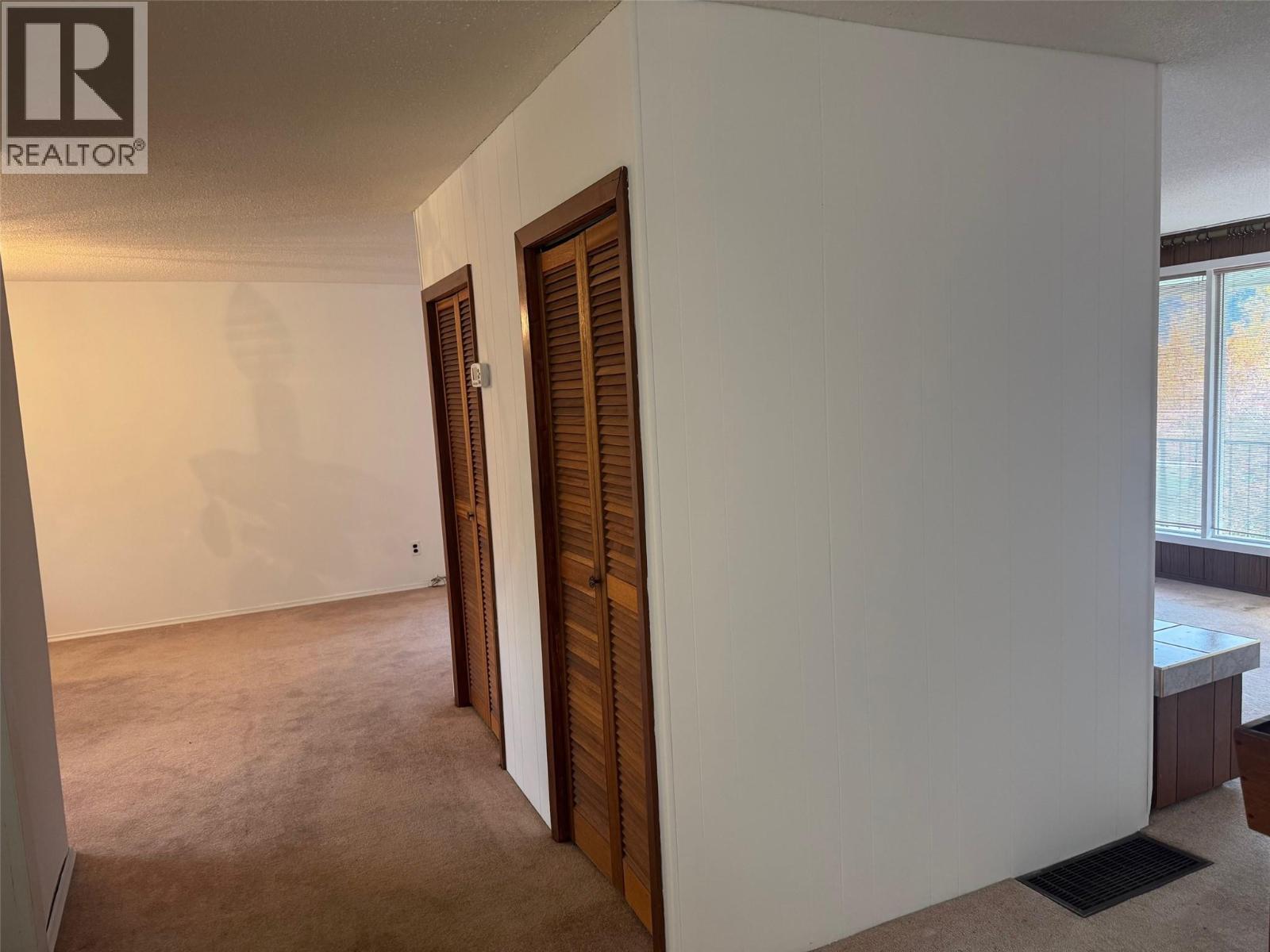 2602 Blind Bay Road. Blind Bay, British Columbia