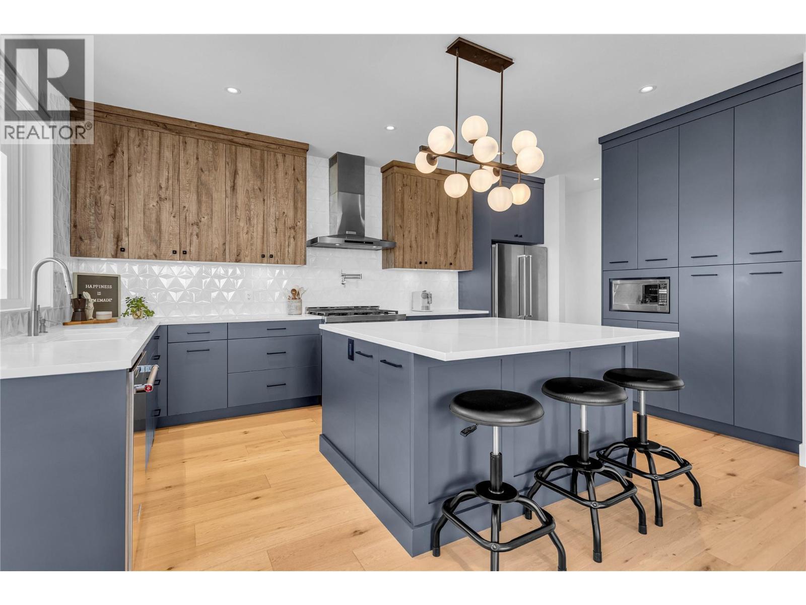 3044 Shaleview Drive. West Kelowna, British Columbia