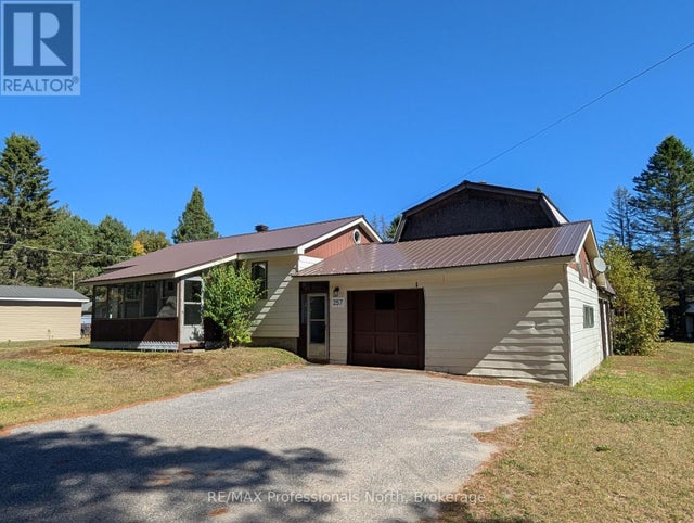 257 Albert Street N, Strong