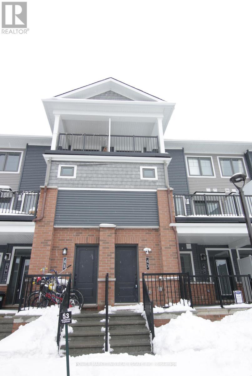43 Zoisite Private, Ottawa