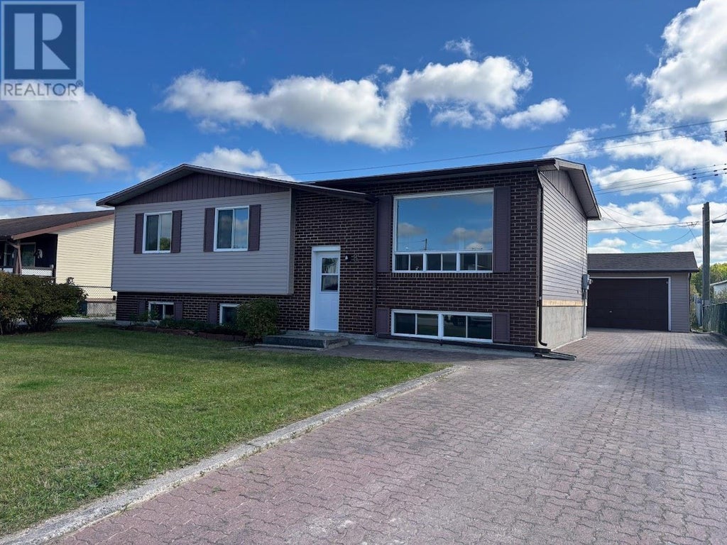 8 Otter Ave, Manitouwadge