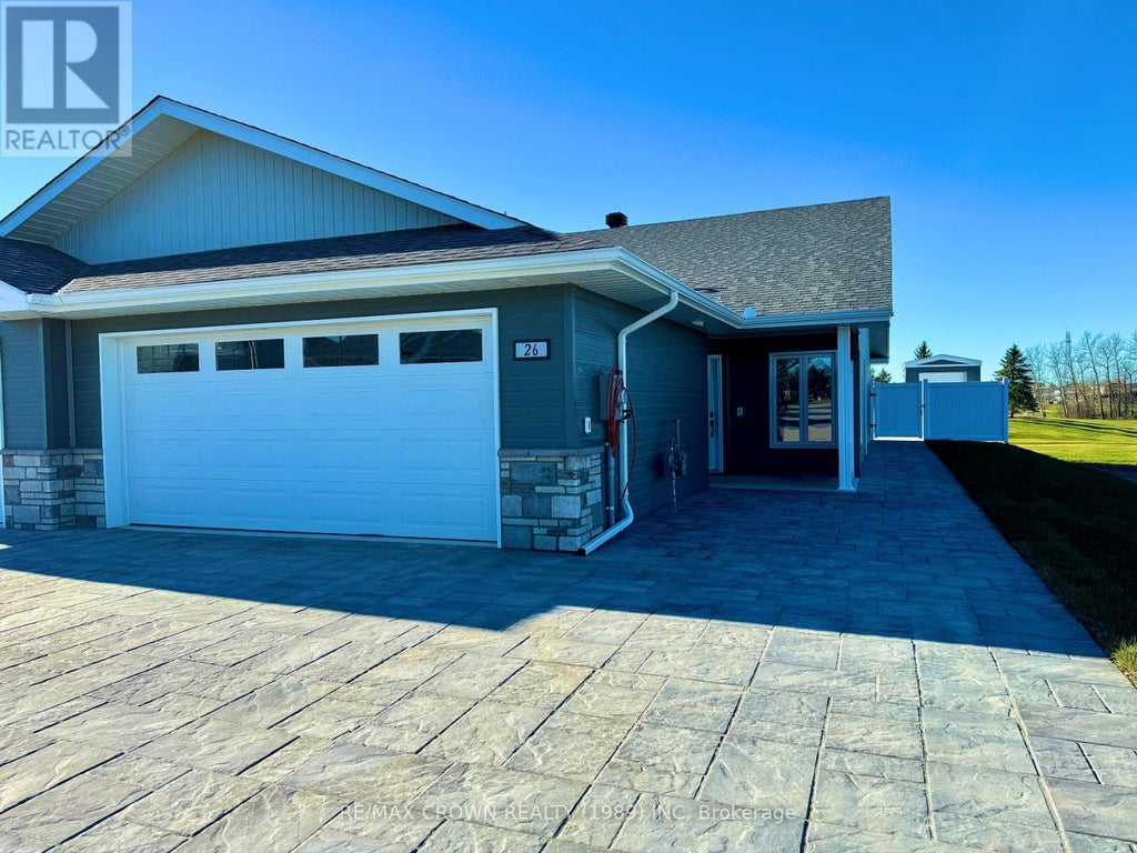 26 Golf Street, Kapuskasing