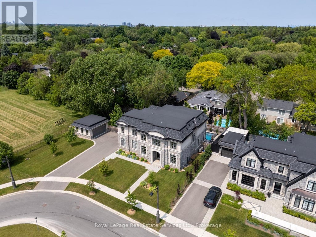 215 Prince George Crescent, Oakville (sw Southwest)