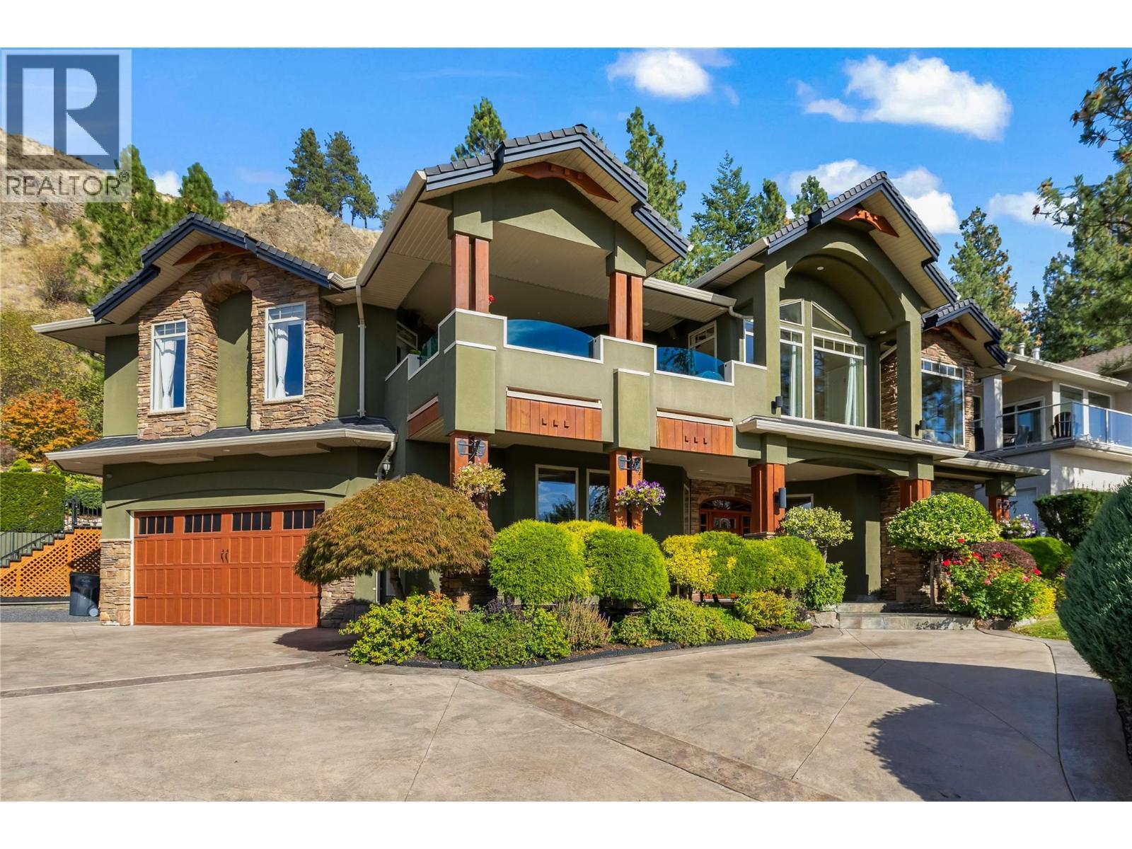 1778 Vineyard Drive. West Kelowna, British Columbia