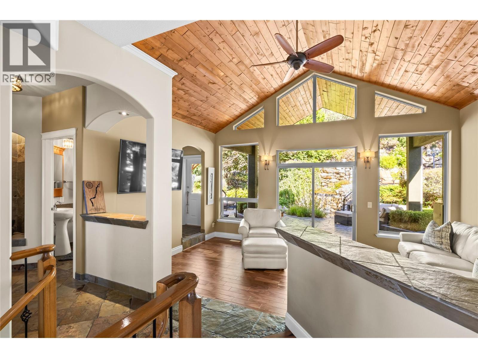 1778 Vineyard Drive. West Kelowna, British Columbia