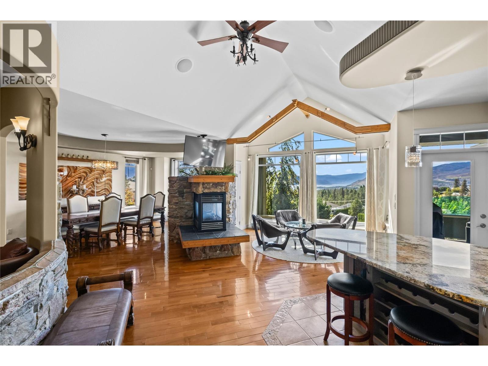 1778 Vineyard Drive. West Kelowna, British Columbia