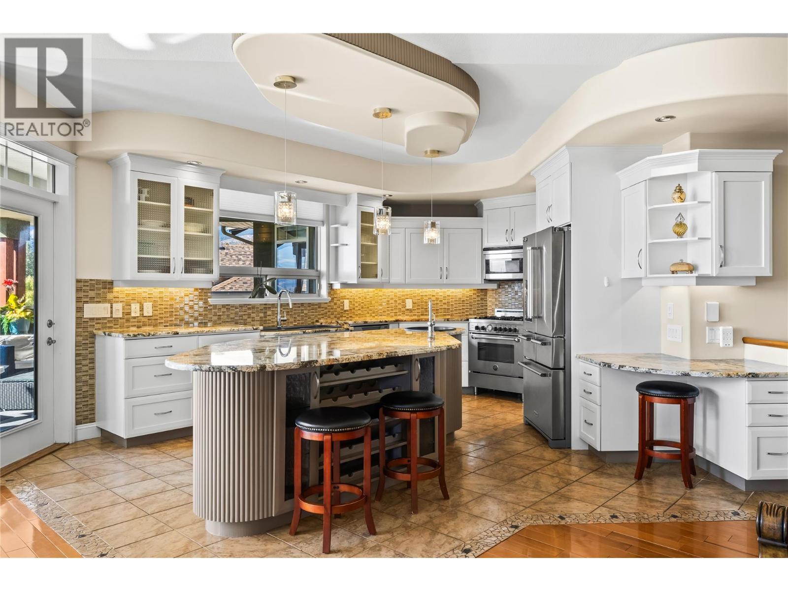 1778 Vineyard Drive. West Kelowna, British Columbia