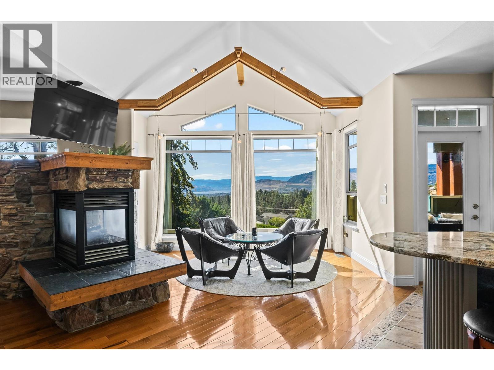 1778 Vineyard Drive. West Kelowna, British Columbia