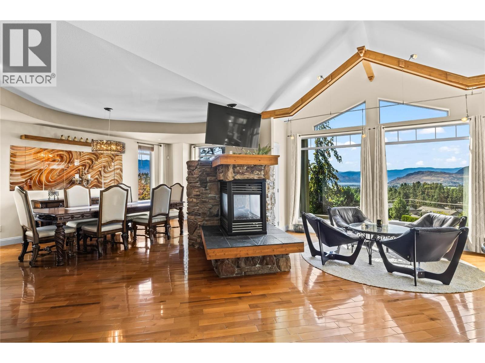 1778 Vineyard Drive. West Kelowna, British Columbia