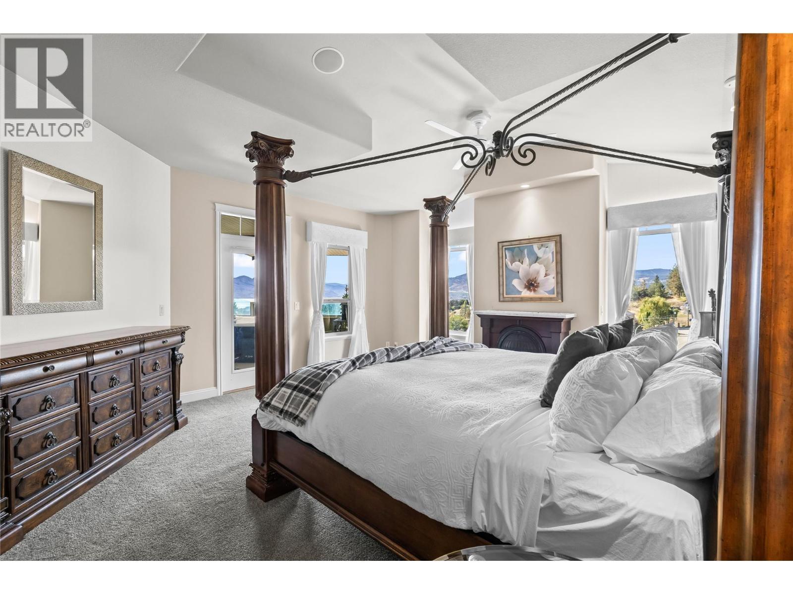 1778 Vineyard Drive. West Kelowna, British Columbia