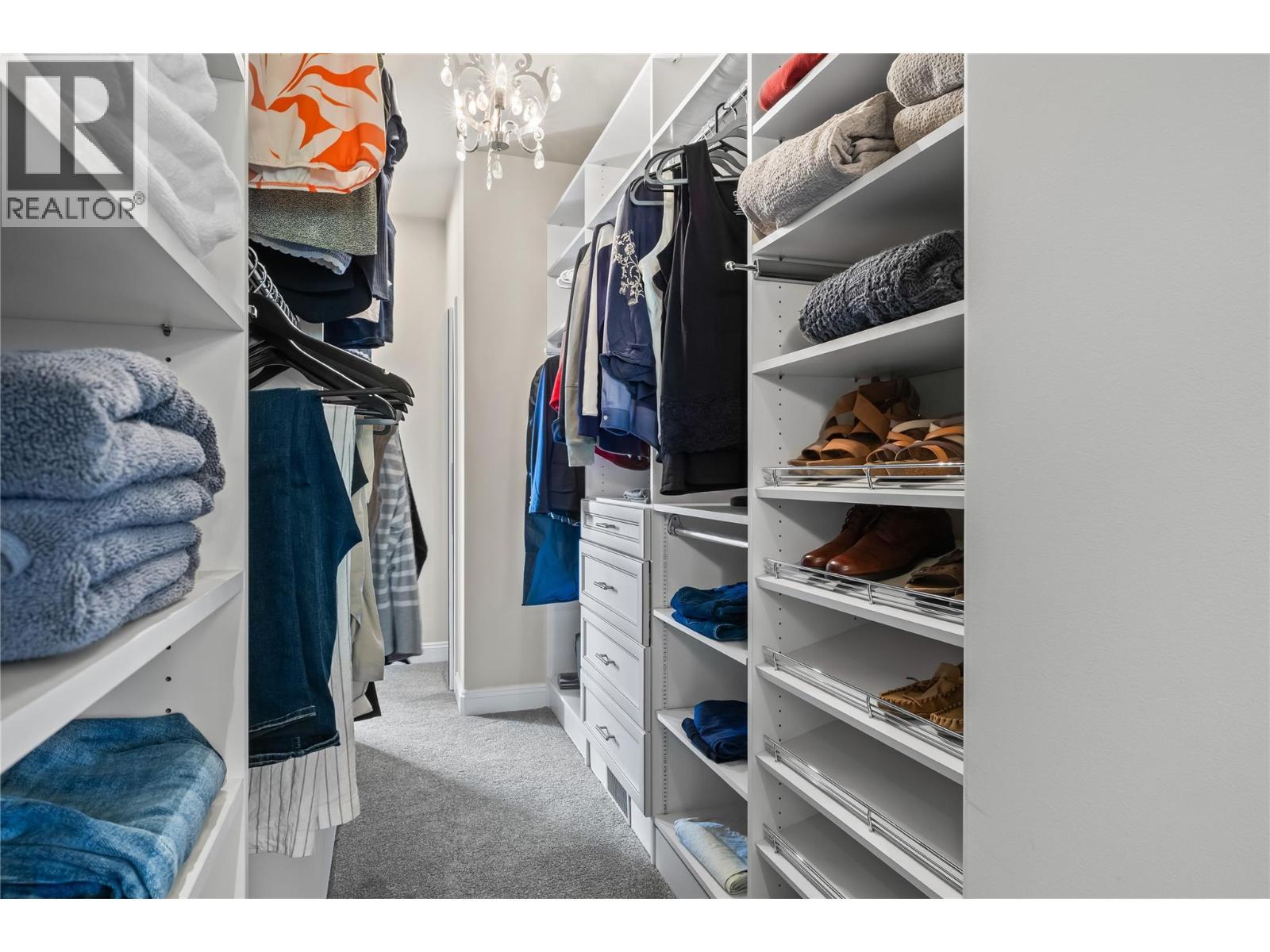 1778 Vineyard Drive. West Kelowna, British Columbia