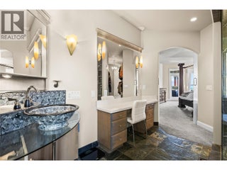 1778 Vineyard Drive. West Kelowna, British Columbia