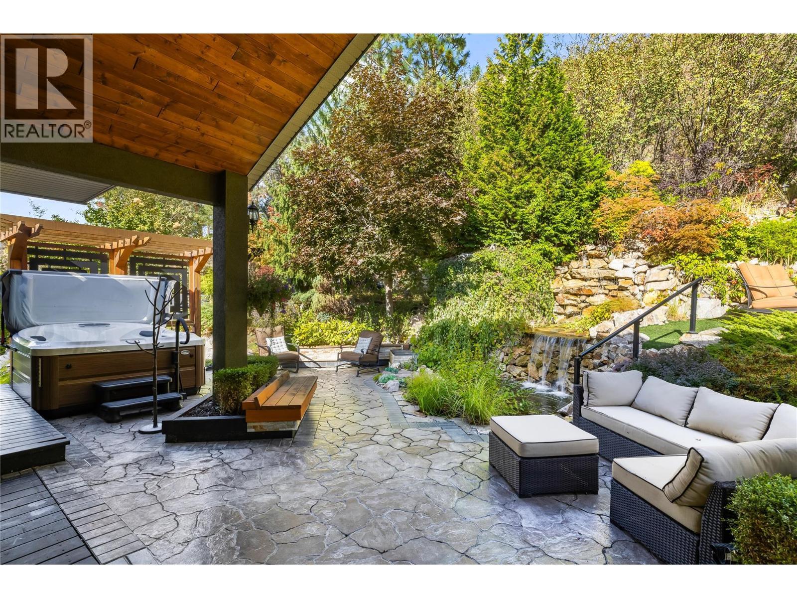 1778 Vineyard Drive. West Kelowna, British Columbia