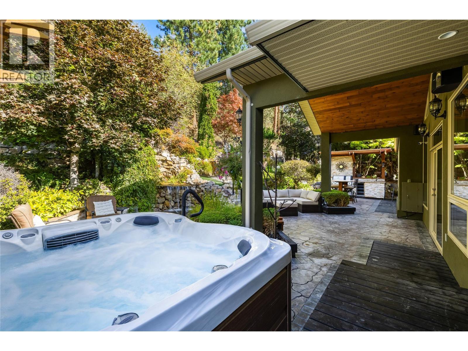 1778 Vineyard Drive. West Kelowna, British Columbia