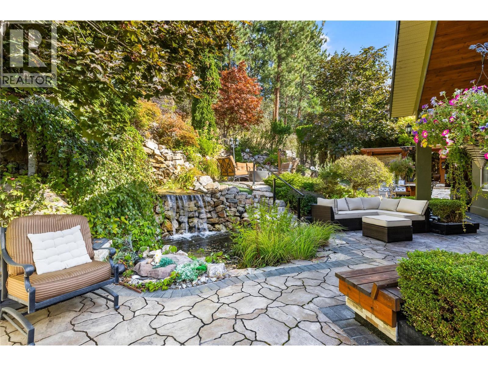 1778 Vineyard Drive. West Kelowna, British Columbia