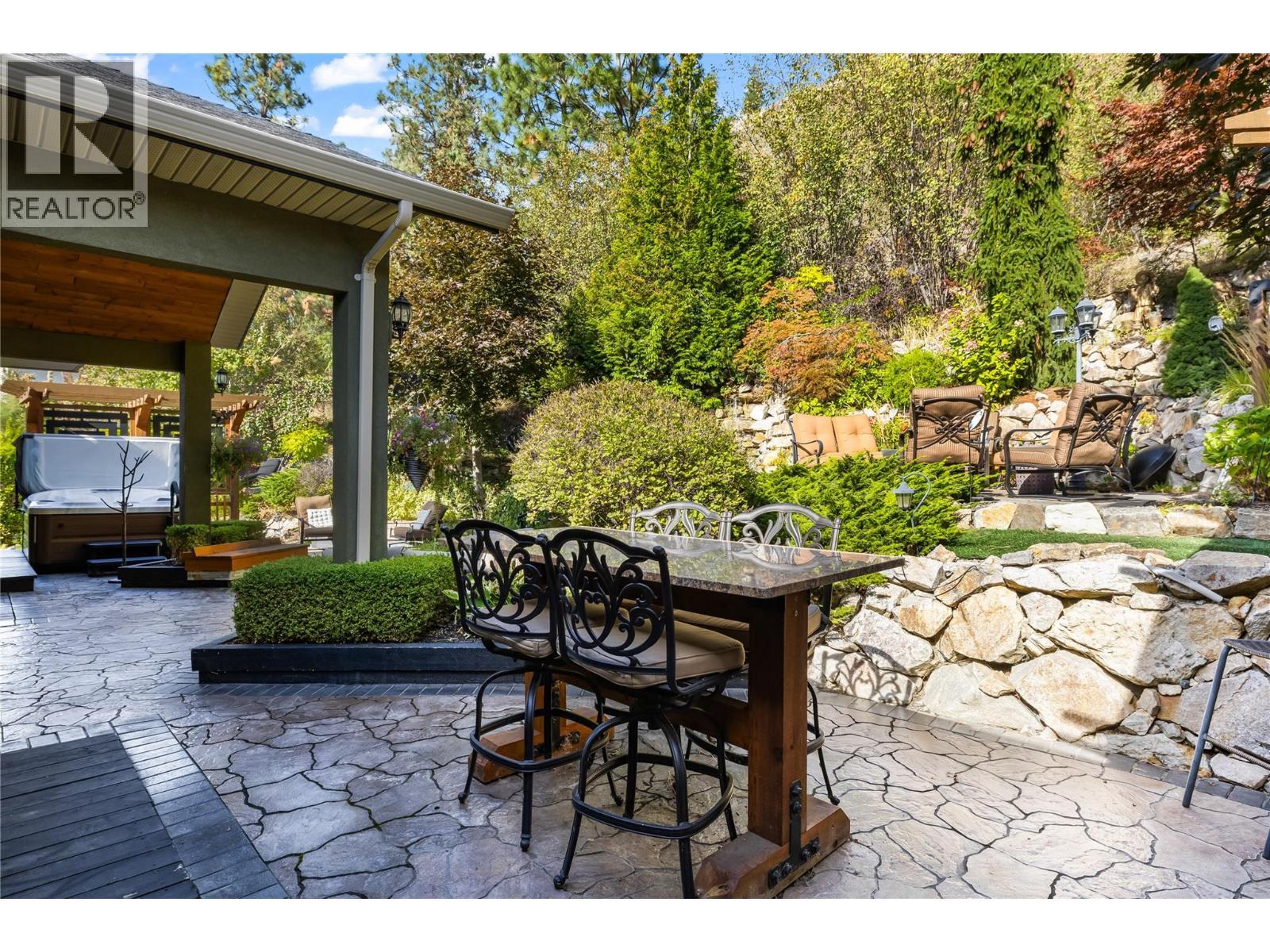 1778 Vineyard Drive. West Kelowna, British Columbia