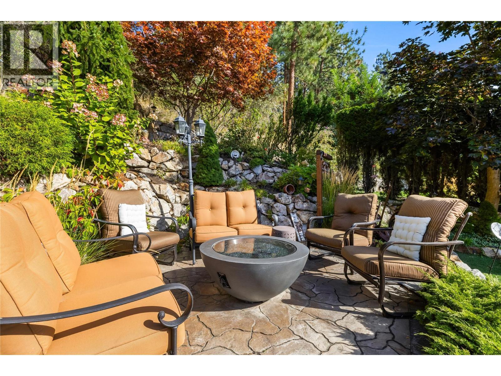 1778 Vineyard Drive. West Kelowna, British Columbia