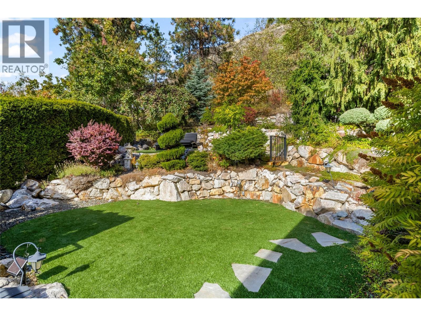 1778 Vineyard Drive. West Kelowna, British Columbia