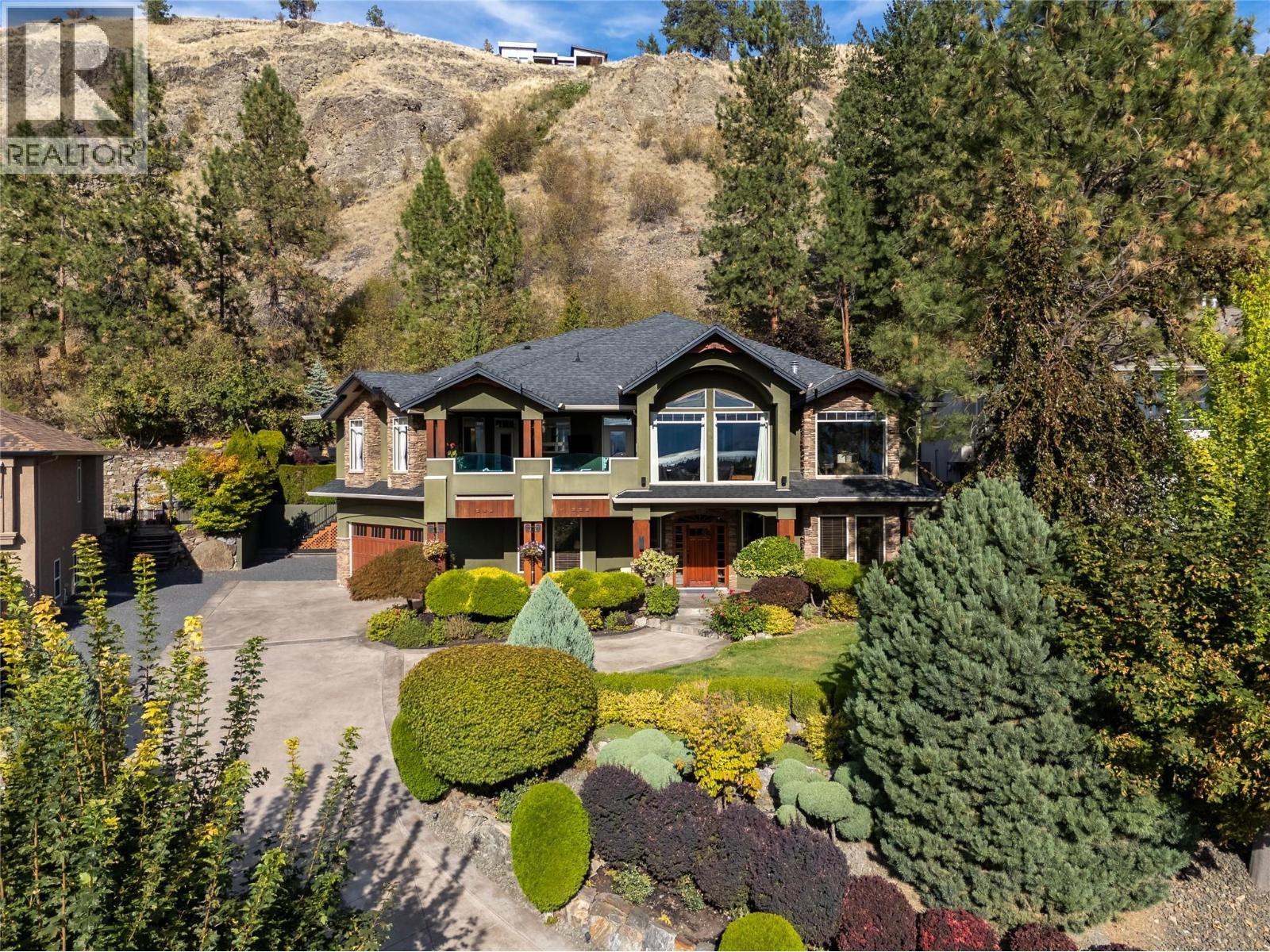 1778 Vineyard Drive. West Kelowna, British Columbia