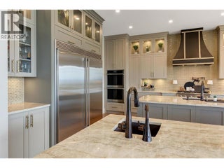 1612 Vincent Place. Kelowna, British Columbia