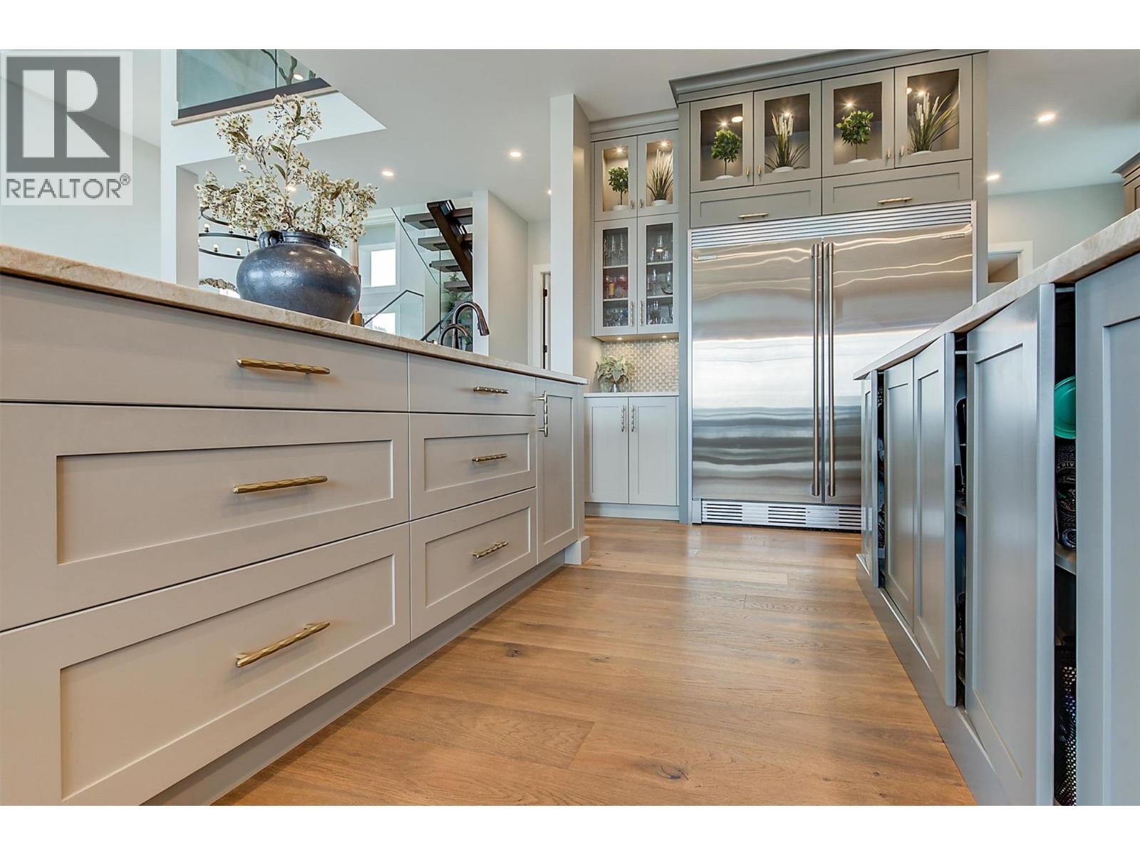 1612 Vincent Place. Kelowna, British Columbia